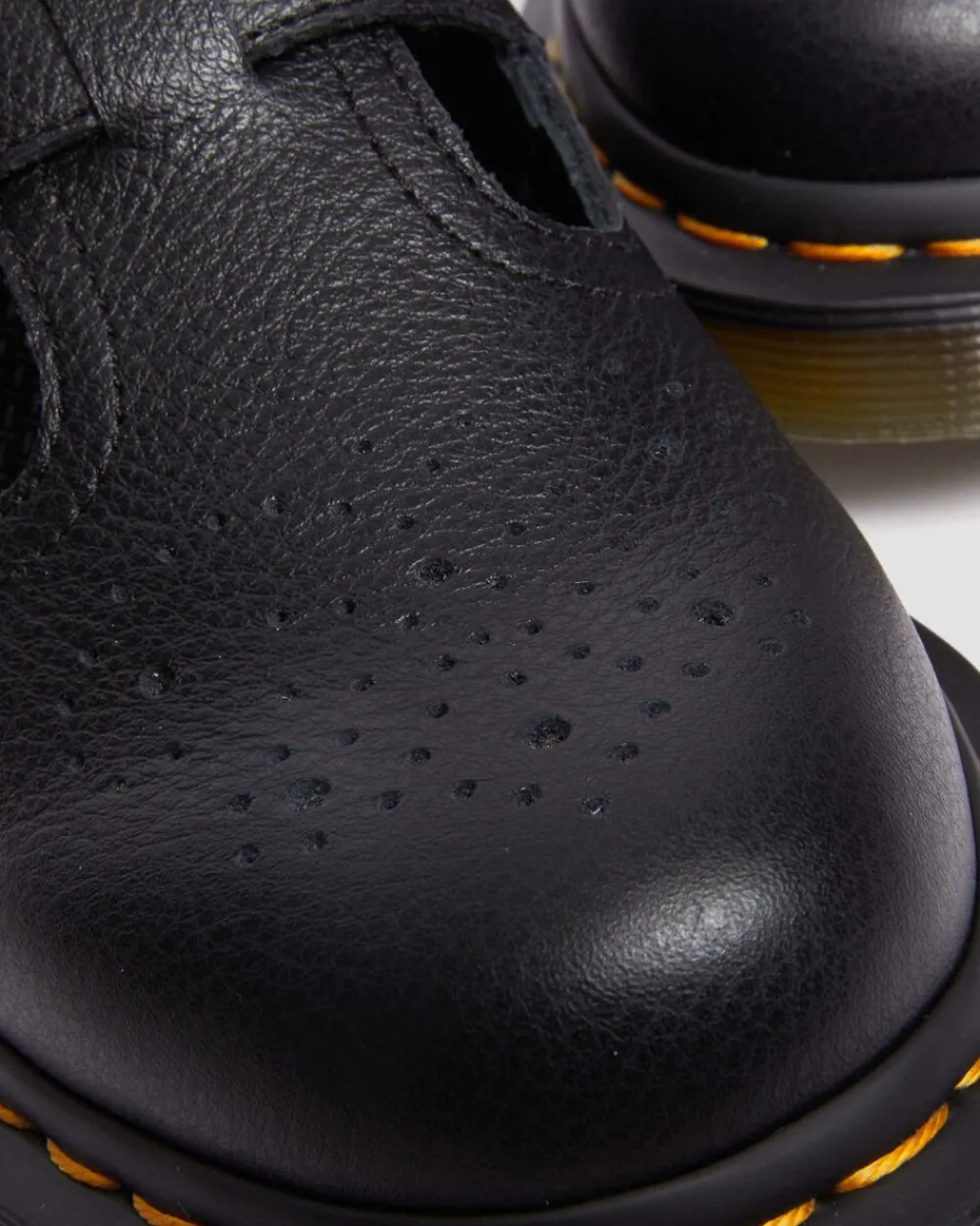 8065 Mary Jane>Dr. Martens