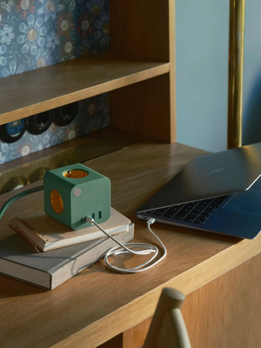 Kreafunk Ampie wired Multistik strømstation Outlet