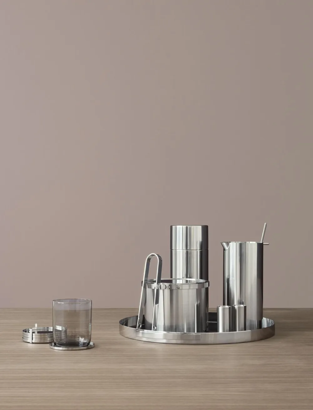 Arne Jacobsen serveringsbakke Ø 33,5 cm steel>Stelton New