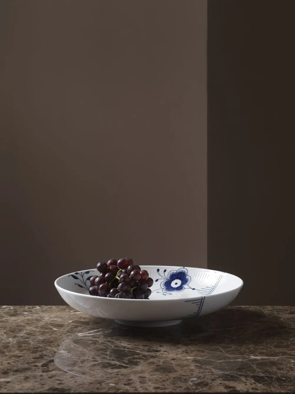 Royal Copenhagen Blå Mega Riflet 34 cm Fad
