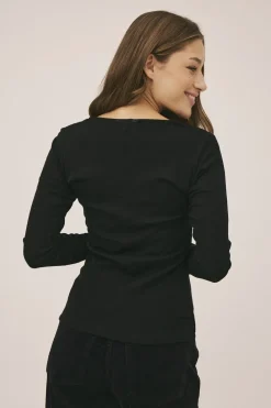Cilla 16 V-halset bluse - 100% merino wool RWS><noscript><img width=