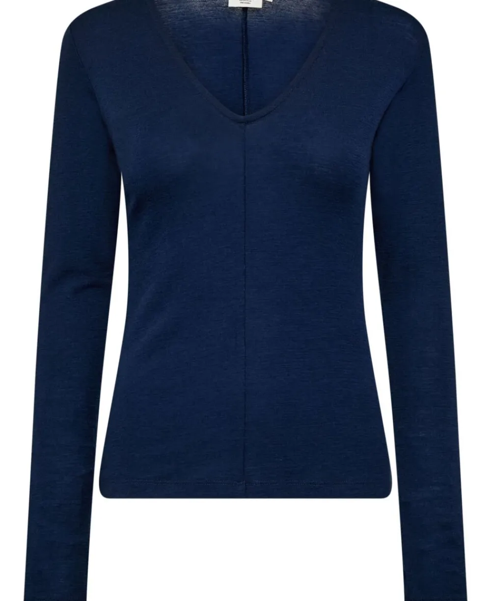 Dame Magasin du Nord Collection Cilla 16 V-halset bluse - 100% merino wool RWS