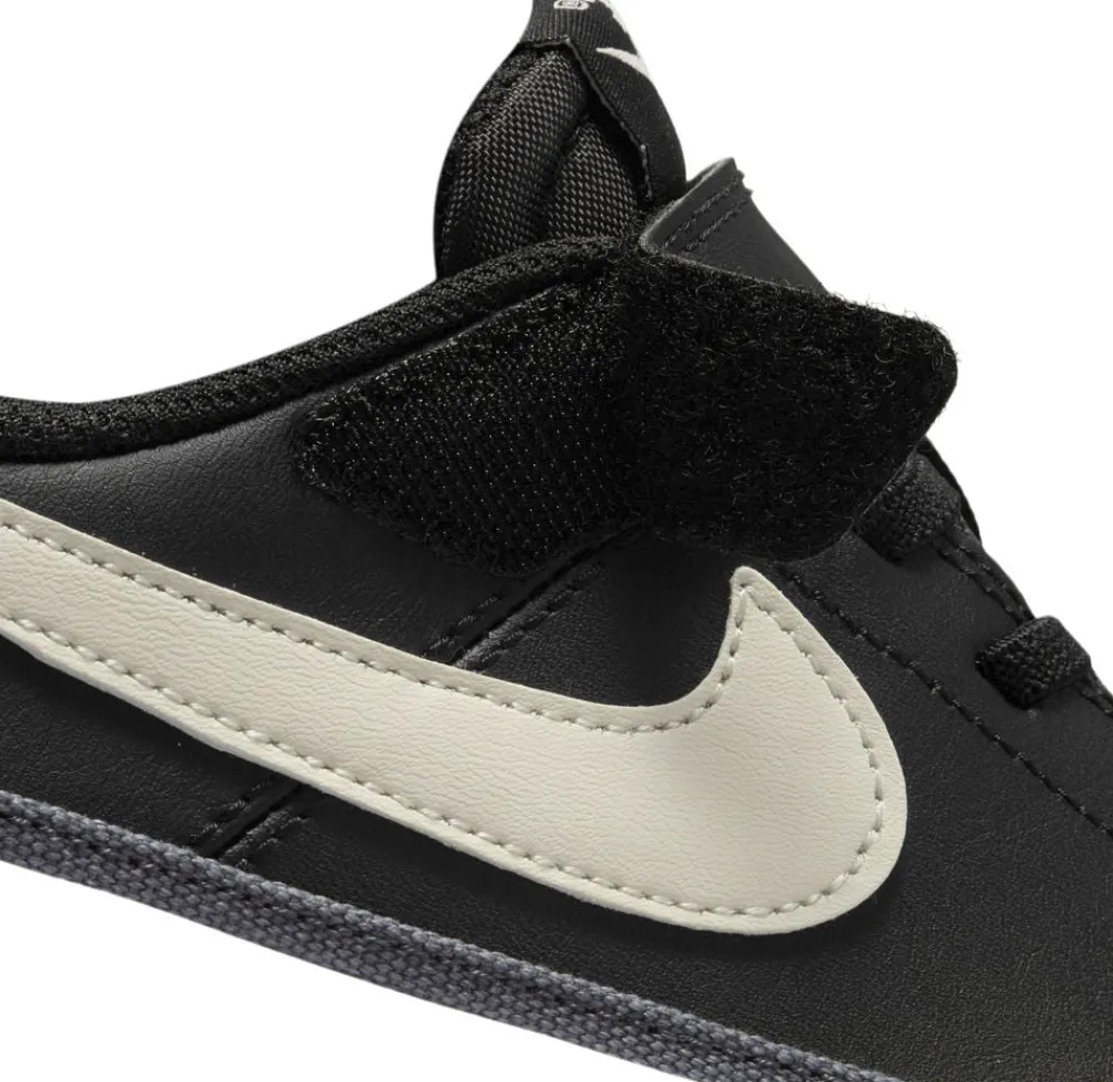Court Legacy SE>Nike