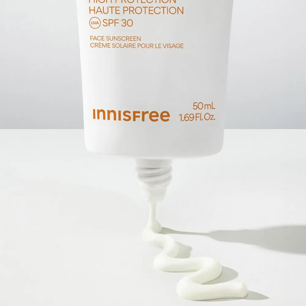 Innisfree Daily UV Defense Sunscreen SPF 30 - UVA and UVB Protection