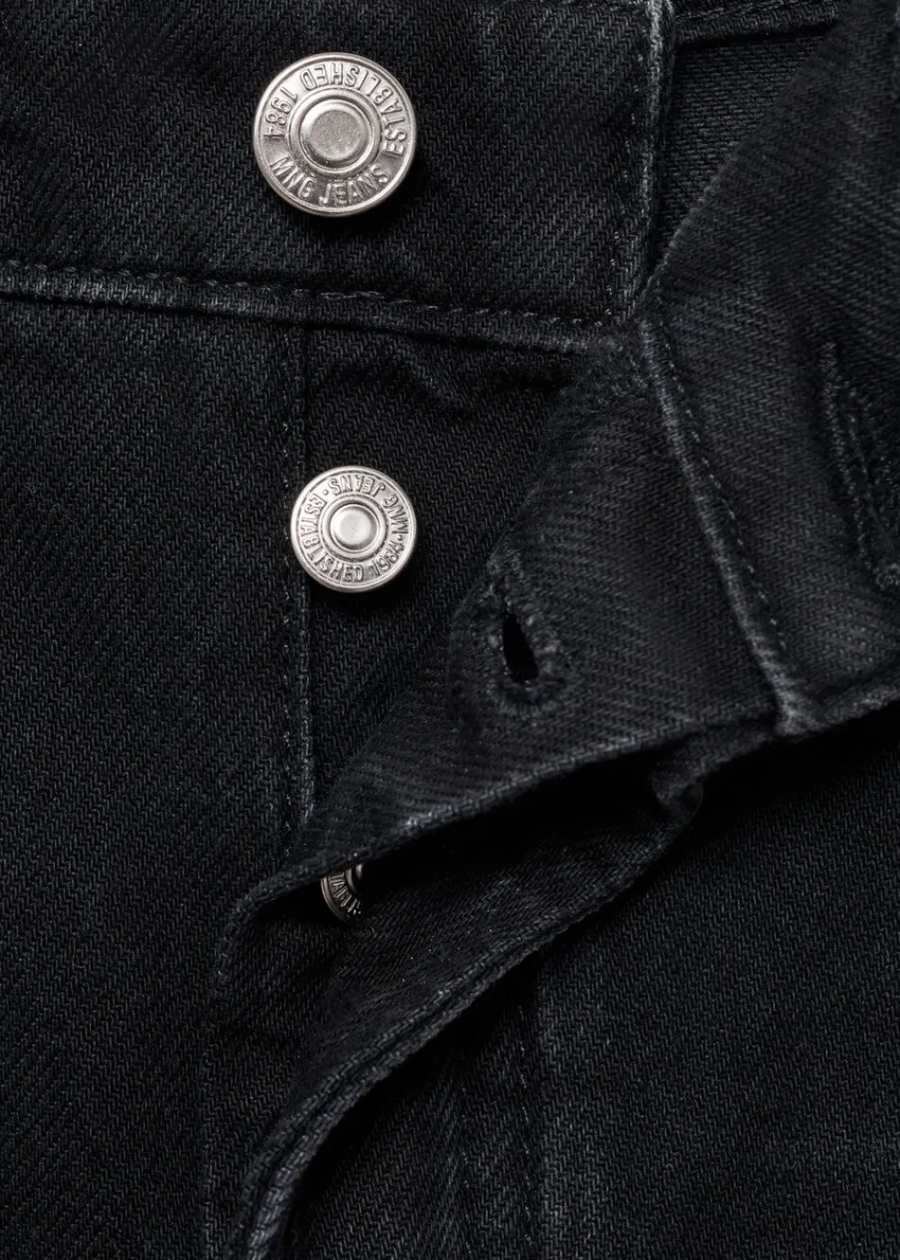Denim shorts with frayed hem>MANGO Online
