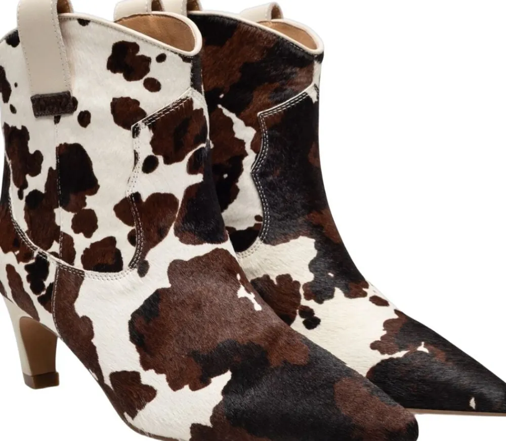 Woden Dicte Animal Cow