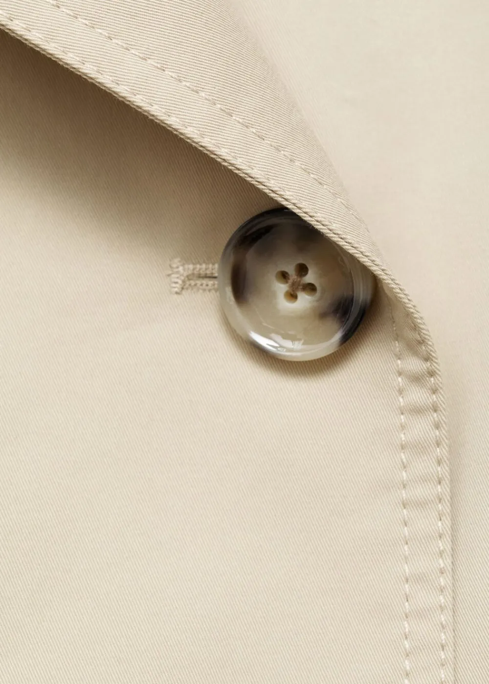 Double-breasted cropped trench coat>MANGO Online