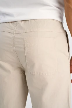 Elastic waist shorts><noscript><img width=