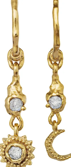 Ember Earring>Maanesten
