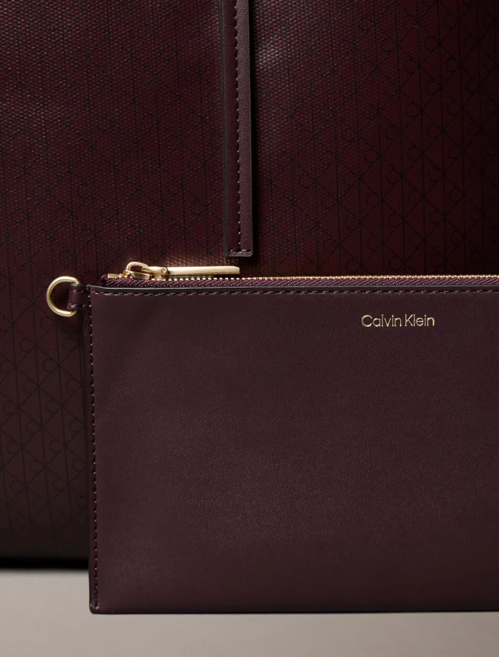 EMBLEM AOP TOTE W/ POUCH>Calvin Klein Sale