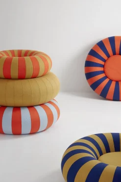 FLOAT, LARGE, DARK BLUE/RED><noscript><img width=