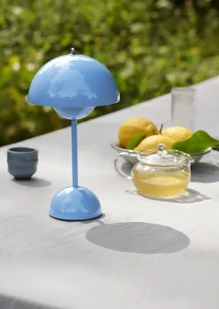 &Tradition Flowerpot Portable Lamp VP9, Magnetic Charger Swim blue Sale