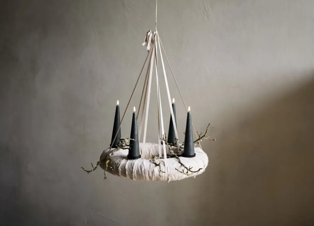 Uyuni Giftbox w. spike, remote, LED cone candle, Pine green, Smoot