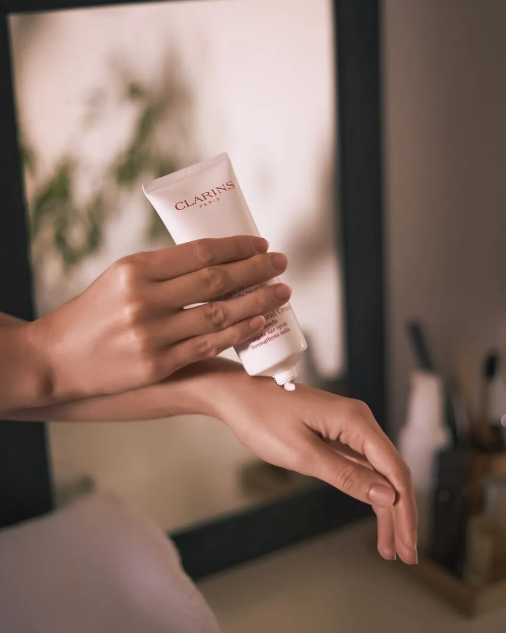 Clarins Hand and Nail Treatment Cream 100 ml.