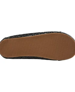 Indoors shoe><noscript><img width=