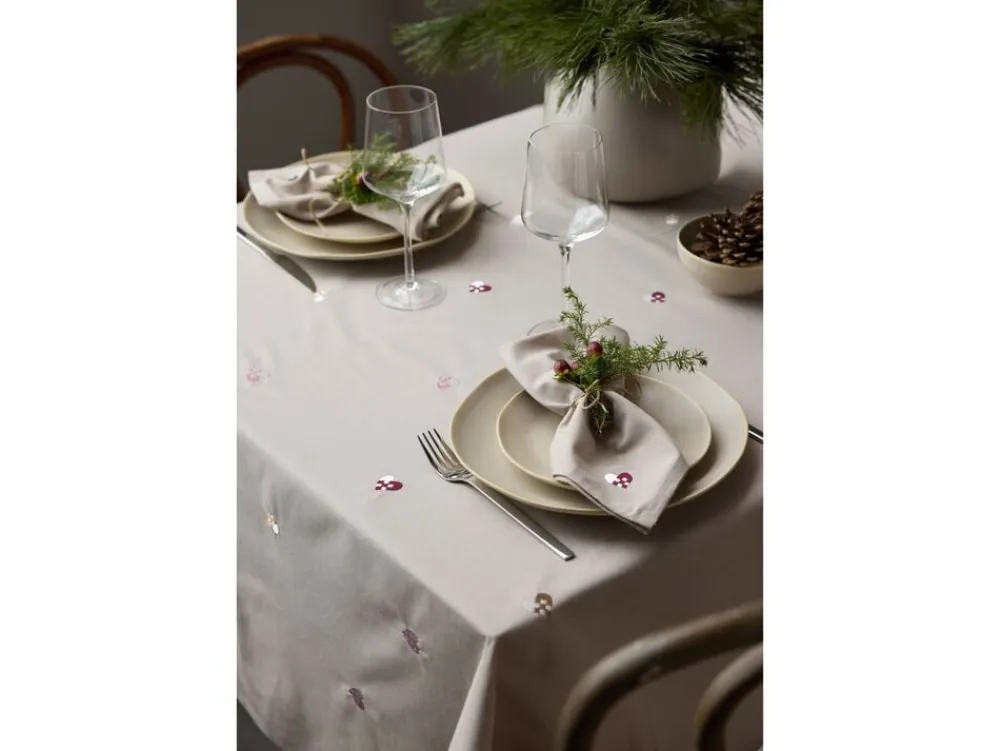 Södahl Juledug 140x320 Christmas Hearts Embroidery Rose Outlet