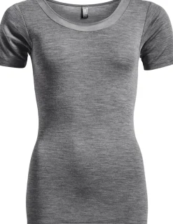 Juliana T-shirt><noscript><img width=