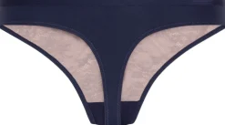 Lea Thong><noscript><img width=