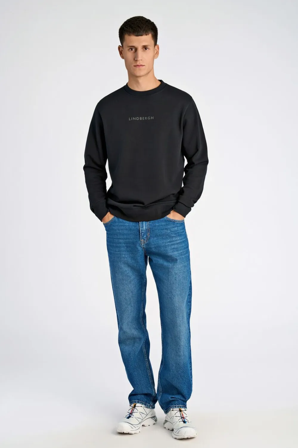 Lindbergh Logo chest print o-neck sweat Sort