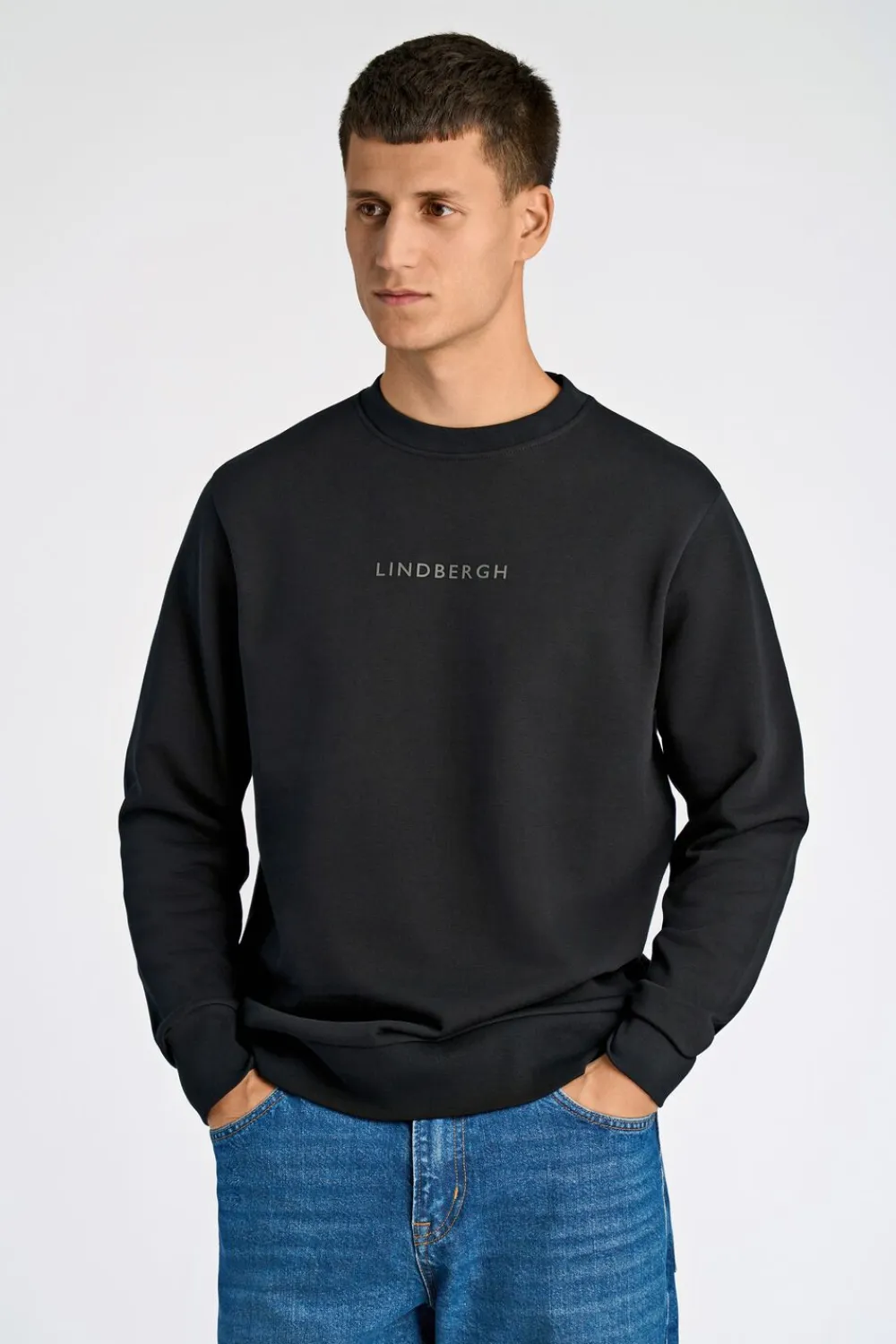 Lindbergh Logo chest print o-neck sweat Sort