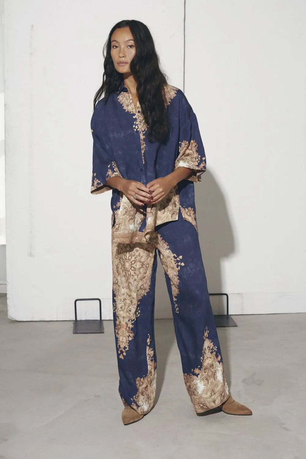Love&Divine love971-12 Navy/paisley Sale