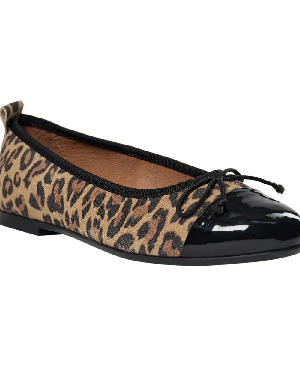 Pavement Lucy Leo/patent toe cap Discount