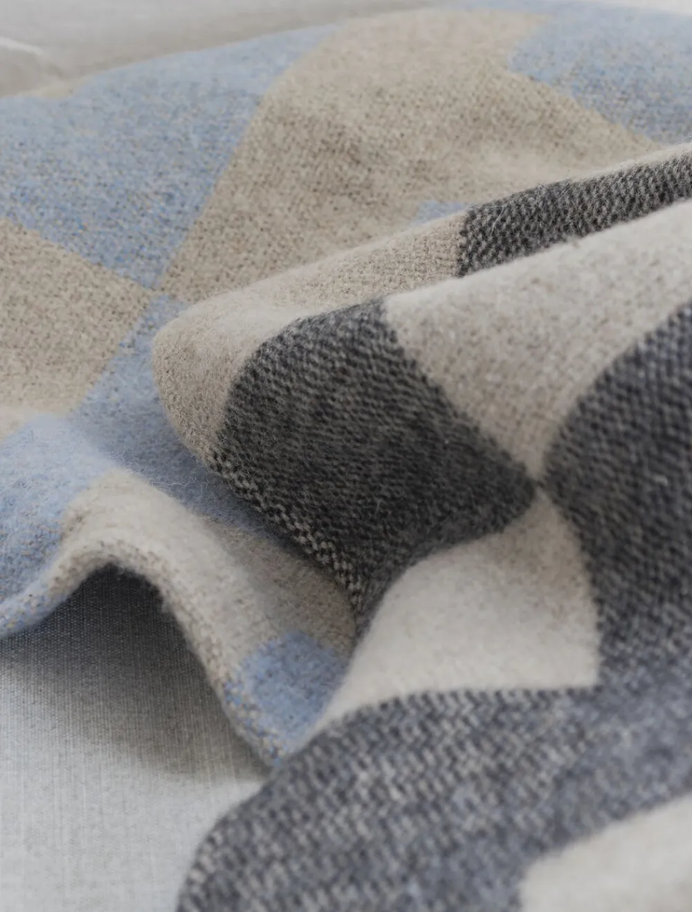 Maze Throw>Mette Ditmer New