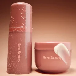 RARE BEAUTY Mini Find Comfort: Awaken Confidence - Essentielle fugtgivende kropspl
