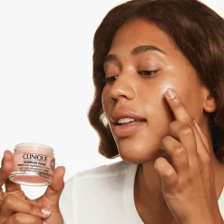 Moisture Surge 100-Hour Auto-Replenishing Moisturizing Face Cream><noscript><img width=