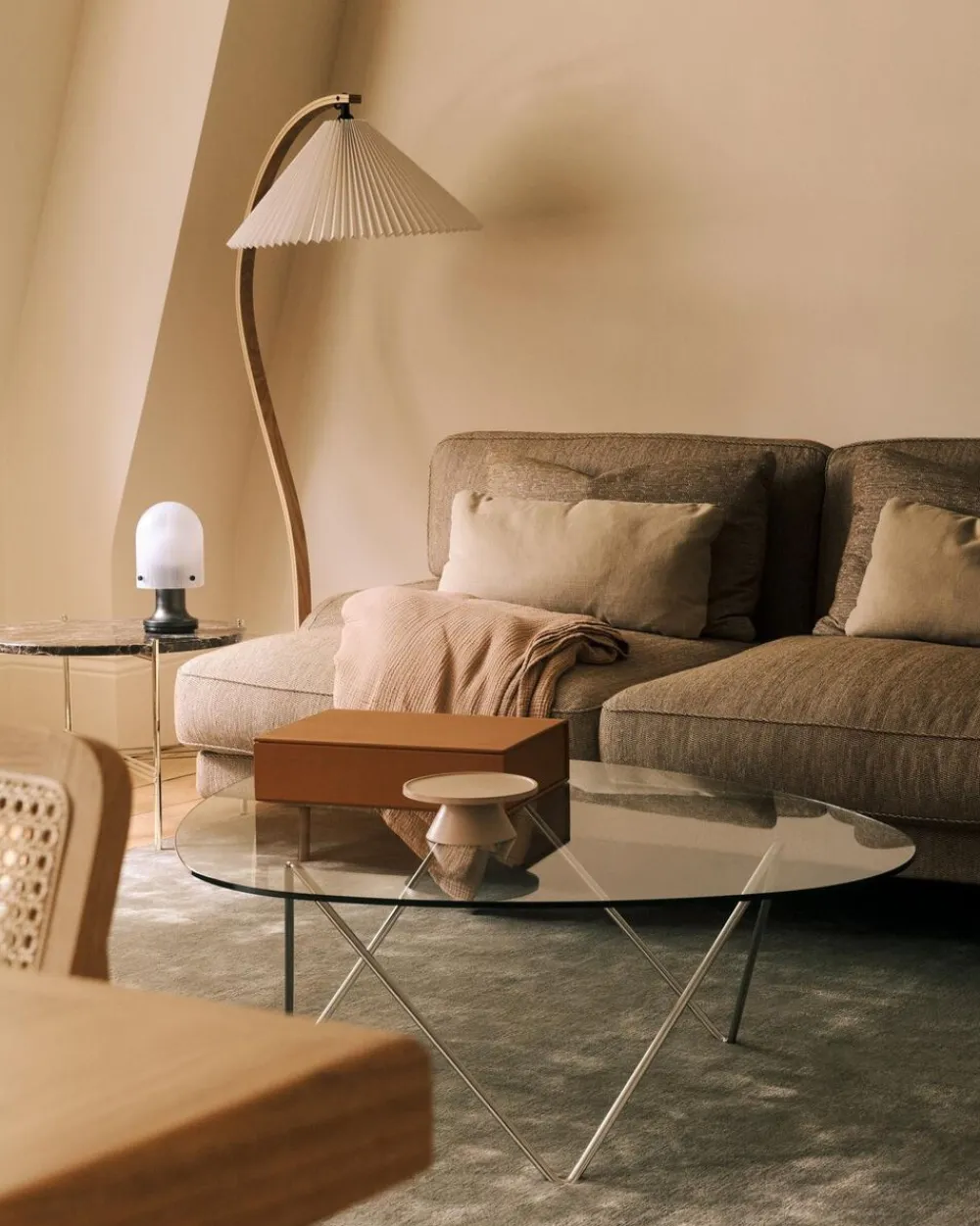 Gubi Pedrera Coffee Table Base: Chrome, Top: Transparent Glass