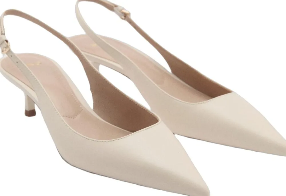 Pointed kitten shoe>MANGO New
