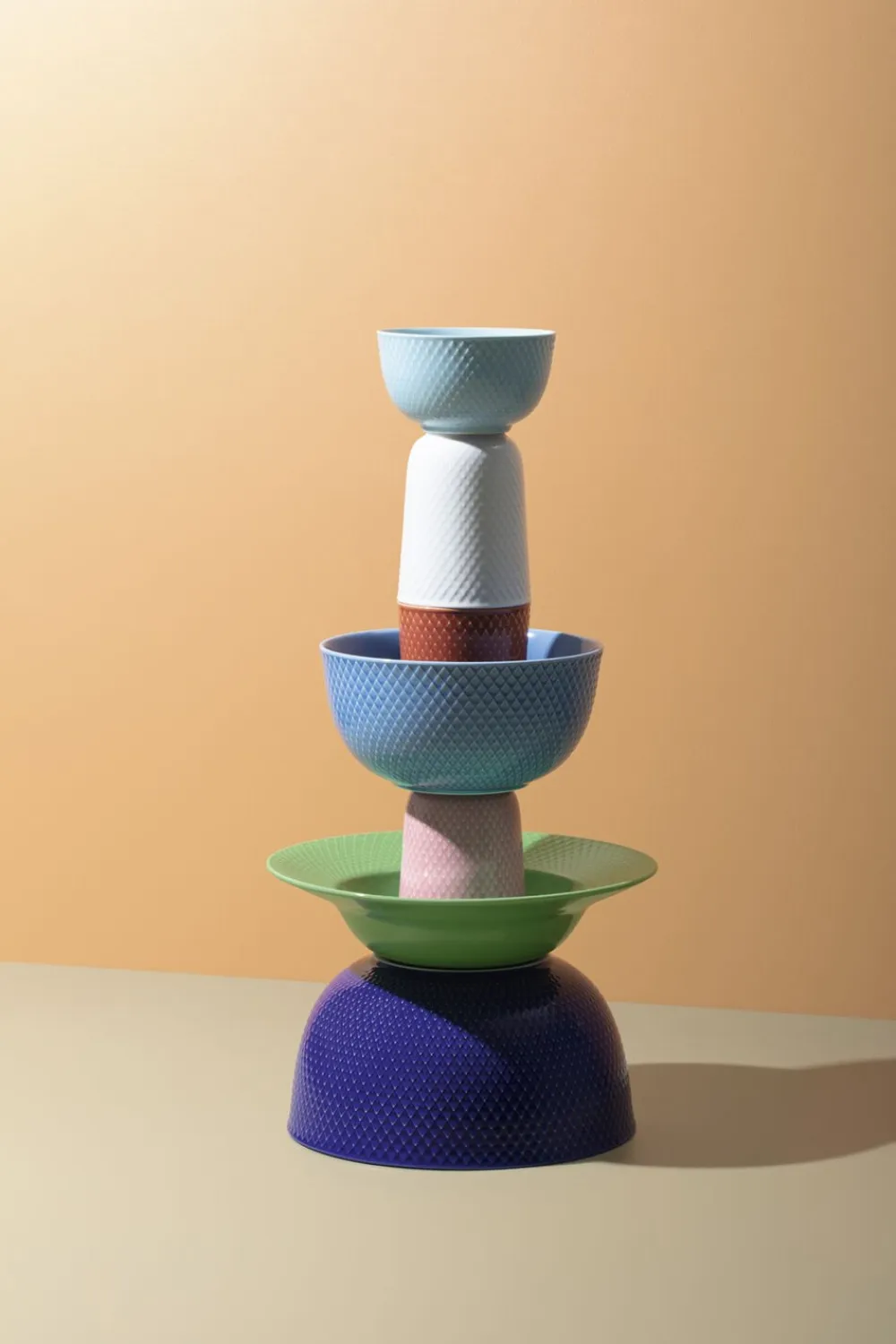 Lyngby Porcelæn Rhombe Krus 33 cl rosa porcelæn
