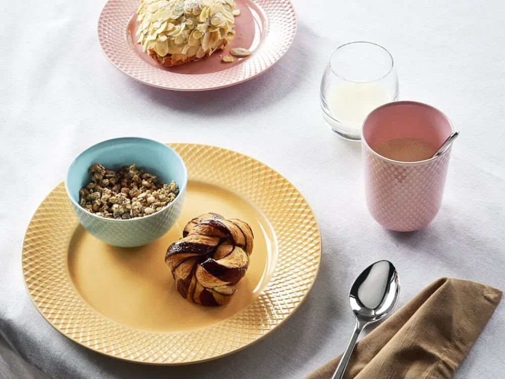 Lyngby Porcelæn Rhombe Krus 33 cl rosa porcelæn