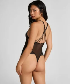 Sabrina Body><noscript><img width=