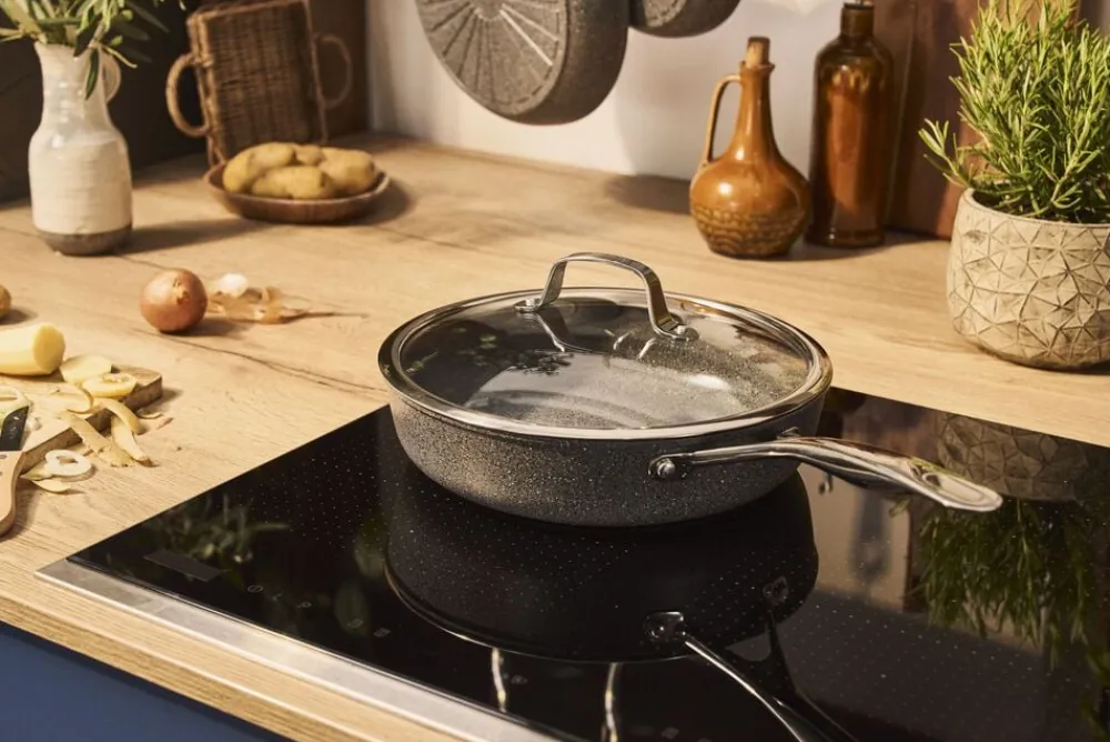 Salina Ceramic Sautepande Med låg, 28 cm, Aluminium, Titaniu>Ballarini Hot