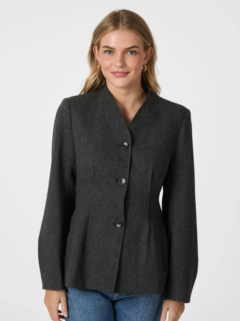 Senara Blazer>Neo Noir Online