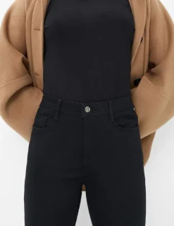 STYLE.CAROLA><noscript><img width=