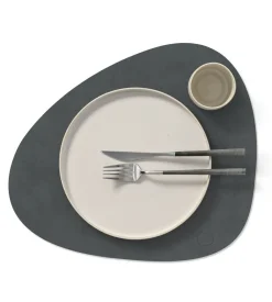 LIND DNA TABLE MAT CURVE L (37x44cm) NUPO anthracite Best
