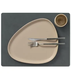 LIND DNA TABLE MAT SQUARE L (35x45cm) NUPO anthracite