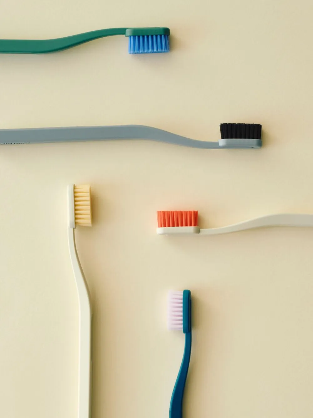 Hay Tann Toothbrush-Off-white and light yellow