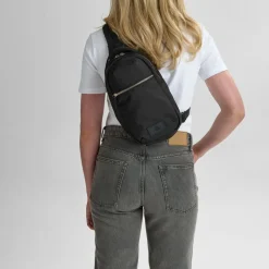 Trekmbg Sling Bag, Recycled><noscript><img width=