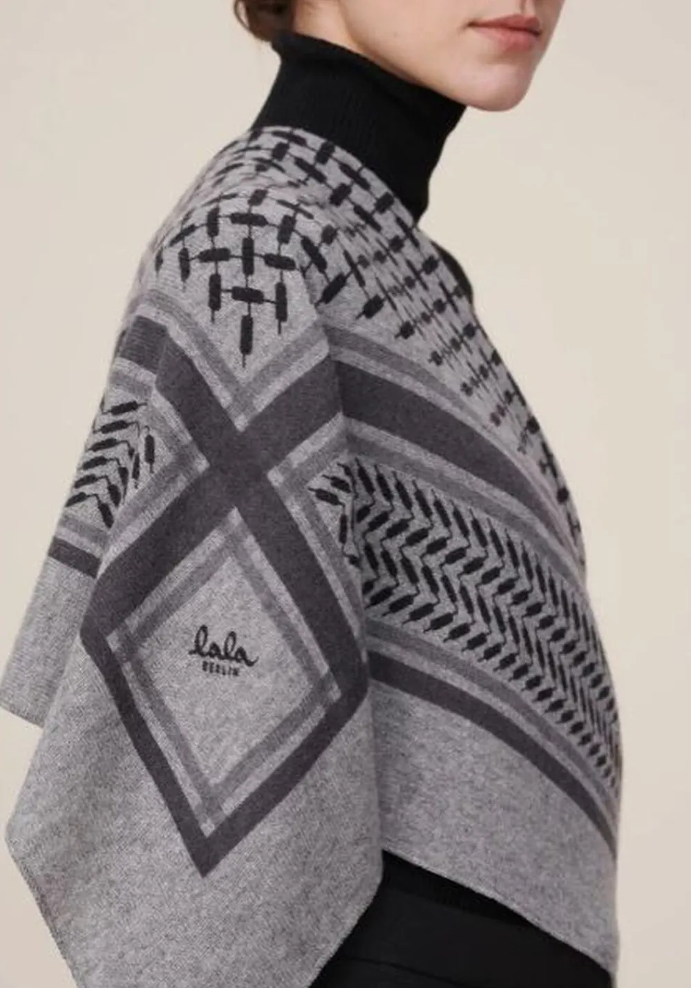 Dame Lala Berlin Triangle Trinity Classic M - 100% cashmere
