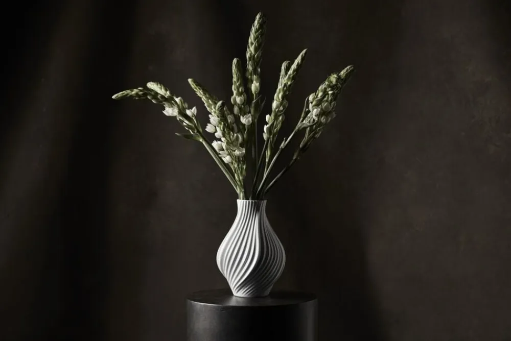 Twist Vase H18 cm hvid porcelæn>Kähler Online