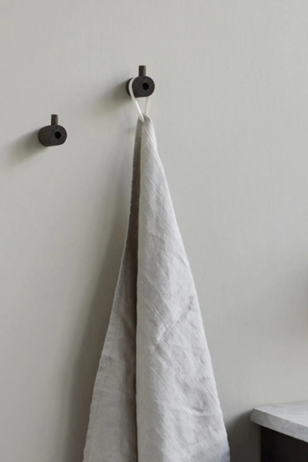 Moebe Wooden Wall Hook, Smoked Oak